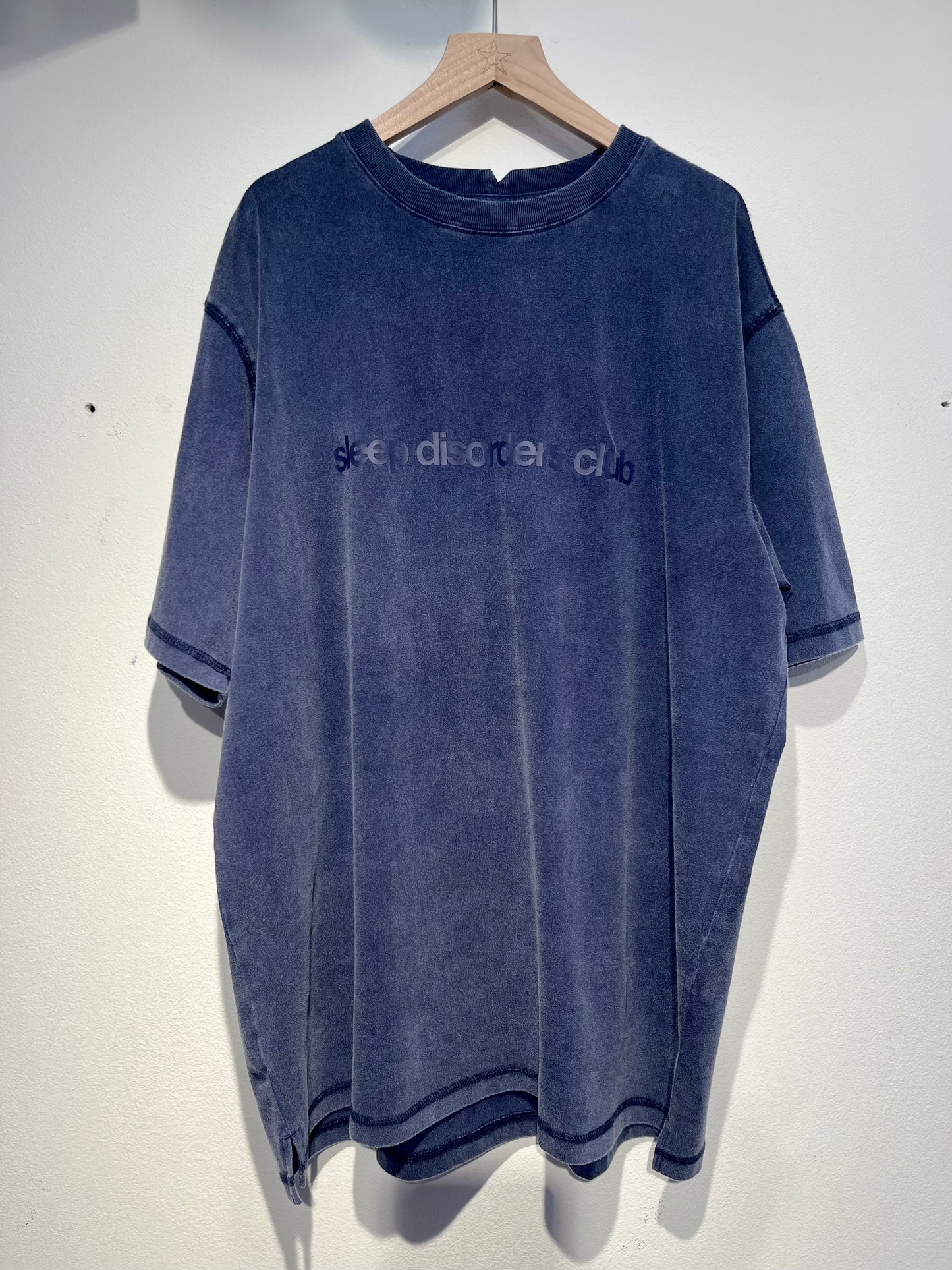 ASTERISK "SLEEP DISORDERS CLUB, 睡眠障害俱樂部" T-SHIRT(WASHED BLUE)