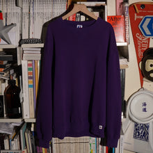 RUSSELL ATHLETIC CREWNECK SWEATSHIRT (PURPLE)