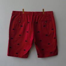 RED CRAB SHORTS