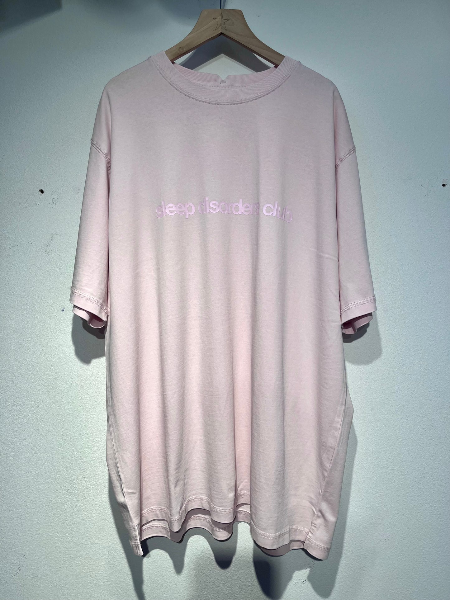 ASTERISK "SLEEP DISORDERS CLUB, 睡眠障害俱樂部" T-SHIRT (WASHED PINK)