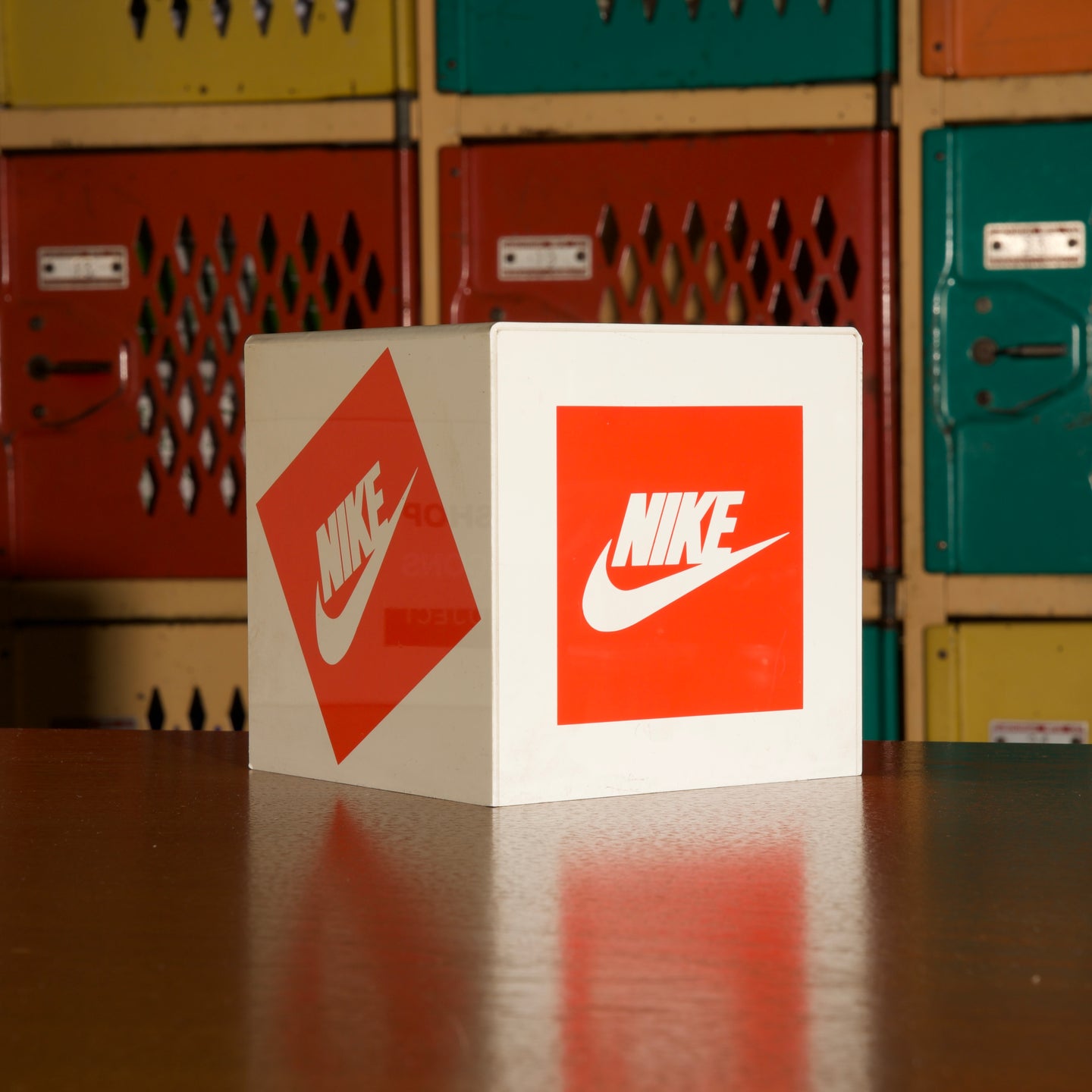 NIKE LOGO SHOP DISPLAY