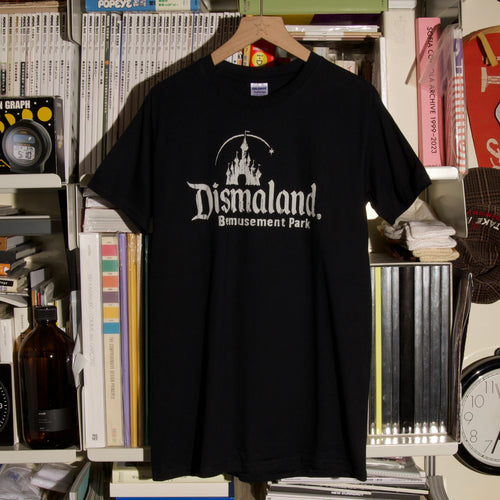 DISMALAND BEMUSEMENTPARK  LOGO T-SHIRT