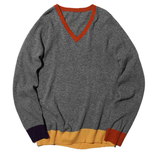 COLOR BLOCK V NECK SWEATER