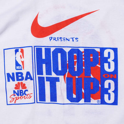 NIKE 90s WORLD TOUR HOOP IT UP 3 ON 3 T-SHIRT