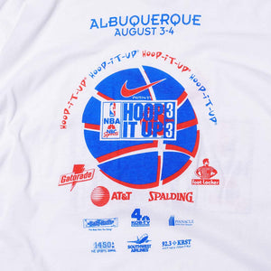 NIKE 90s WORLD TOUR HOOP IT UP 3 ON 3 T-SHIRT