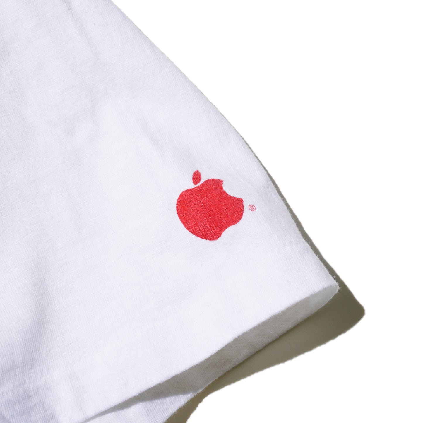 APPLE COMPUTER "MACINTOSH PORTABLE" T-SHIRT